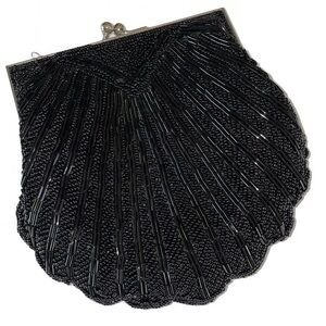 Beautiful Walborg Shell Shaped Vintage black beaded shell shape purse